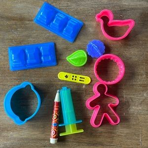 [ Random Cutters and Molds for Clay & Dough Play ]